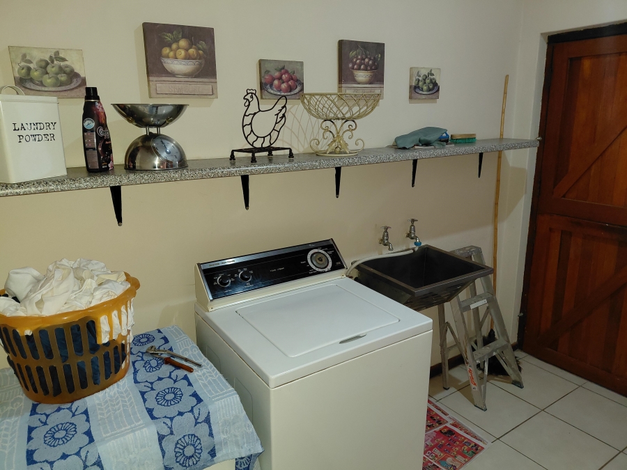 5 Bedroom Property for Sale in Heuwelkruin Eastern Cape